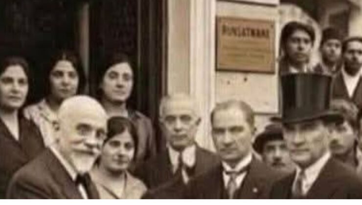 YAPAY ZEKAYLA ATATÜRK’e BÜYÜK HAKARET….