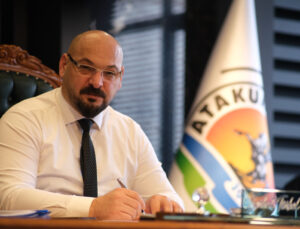 MAAŞ VEREMEDİĞİ PERSONELİN BAYRAMINI KUTLADI!!!